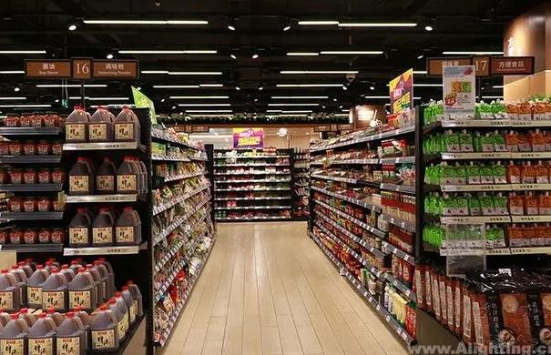 Considerations for supermarket lighting design